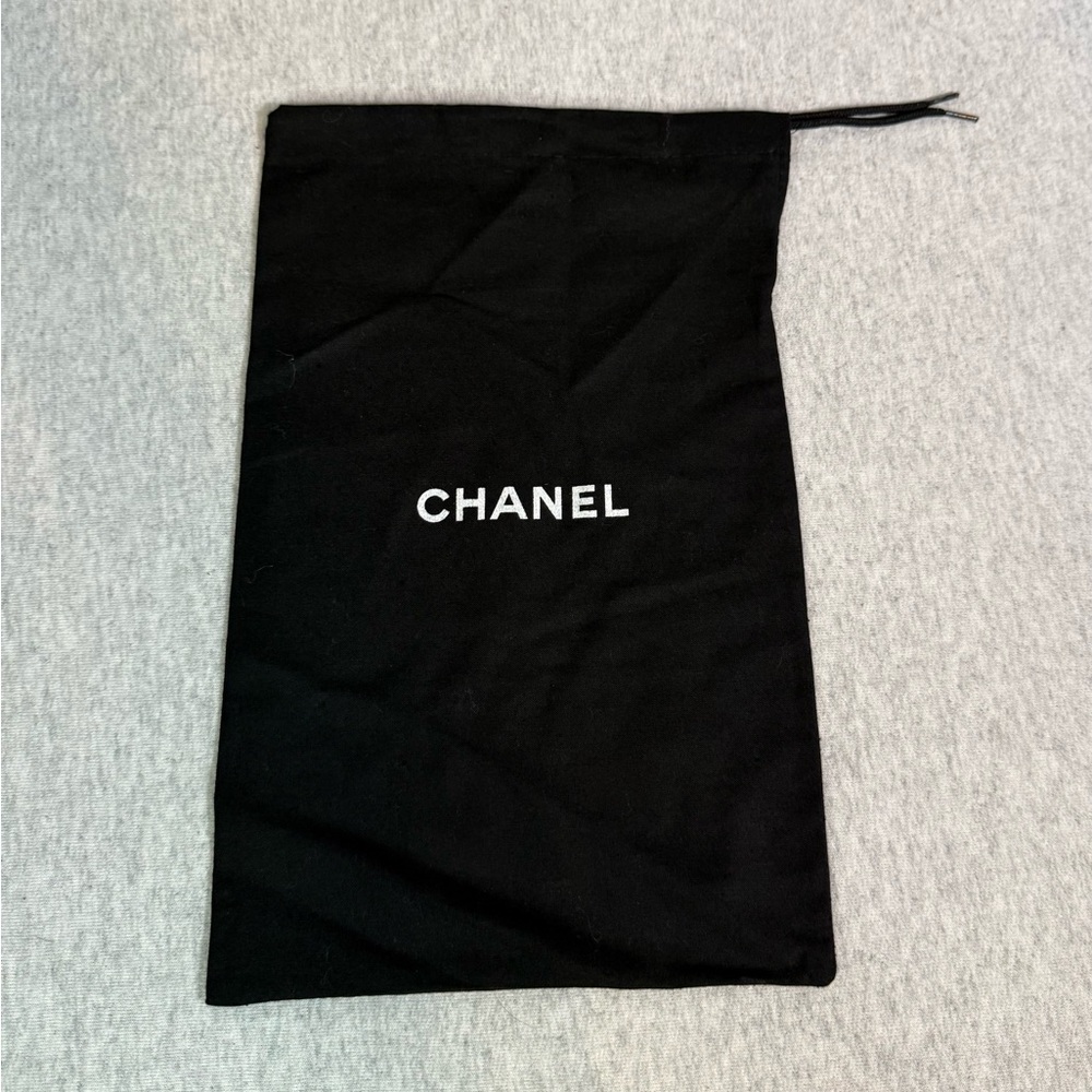 Chanel Drawstring Dust Bag 🖤‎ - Picture 2 of 6